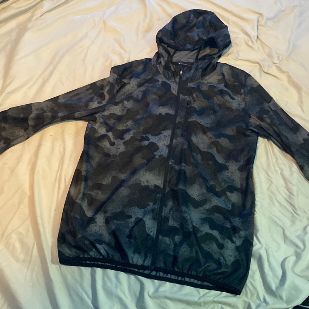 Adidas running CAMO windbreaker